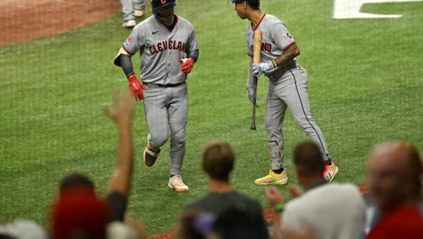 Watch, listen to Guardians home run calls, Lowe's big hit by Tom Hamilton