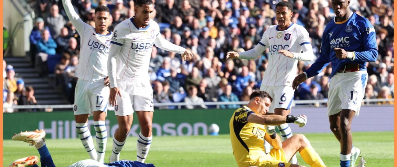 Chelsea receive major Emi Martinez update after unfortunate Everton collision