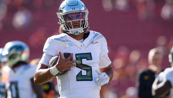 Will Oregon QB Dante Moore play against UCLA? See the injury report