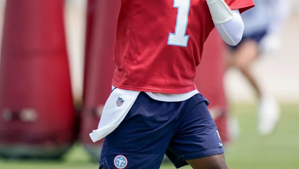 Titans QB Cam Ward’s QB Ranking Among NFL Starters Revealed