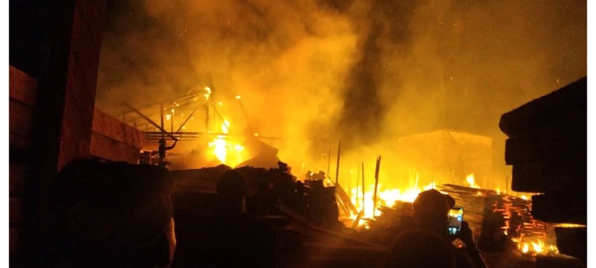 Timber dealers lament exclusion from Tinubu’s Calabar fire relief