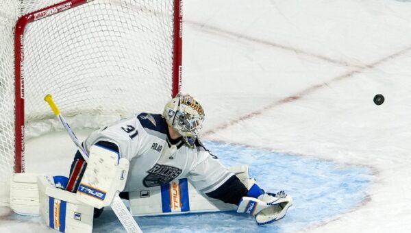 Goalie Parker Gahagen shares his unique path that led him to Railers