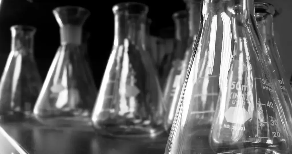 Former OpenAI science lead launches Warp Science to automate wet labs with robots