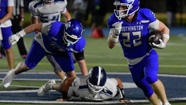 No. 5 Southington football rides defense, Roman's 3 touchdown passes past Wilton