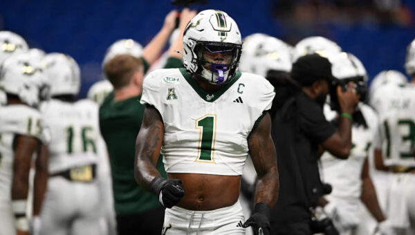 South Florida scoop-and-score turns tide in 29-2 win over Kent State