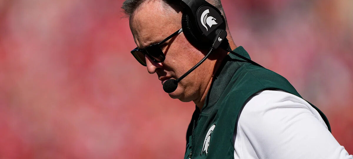 Pat Fitzgerald apologizes for middle finger vs Illinois: 'Mom's rolling over in her grave'