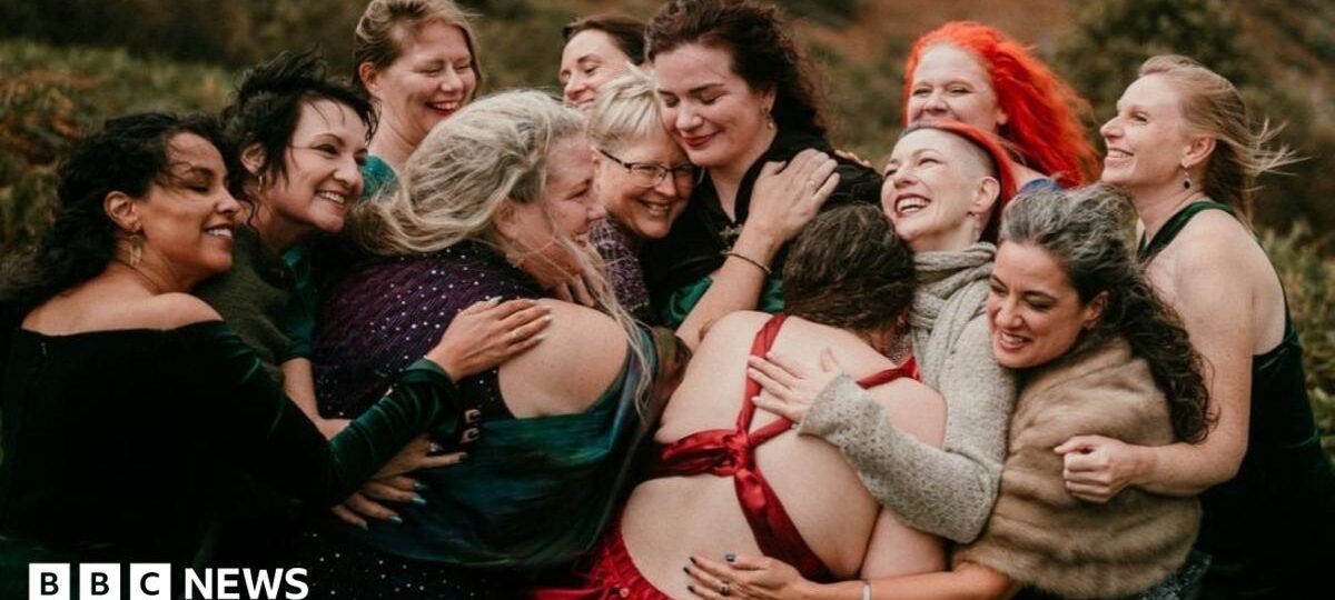 When a wedding fell apart, 11 strangers helped create something unforgettable
