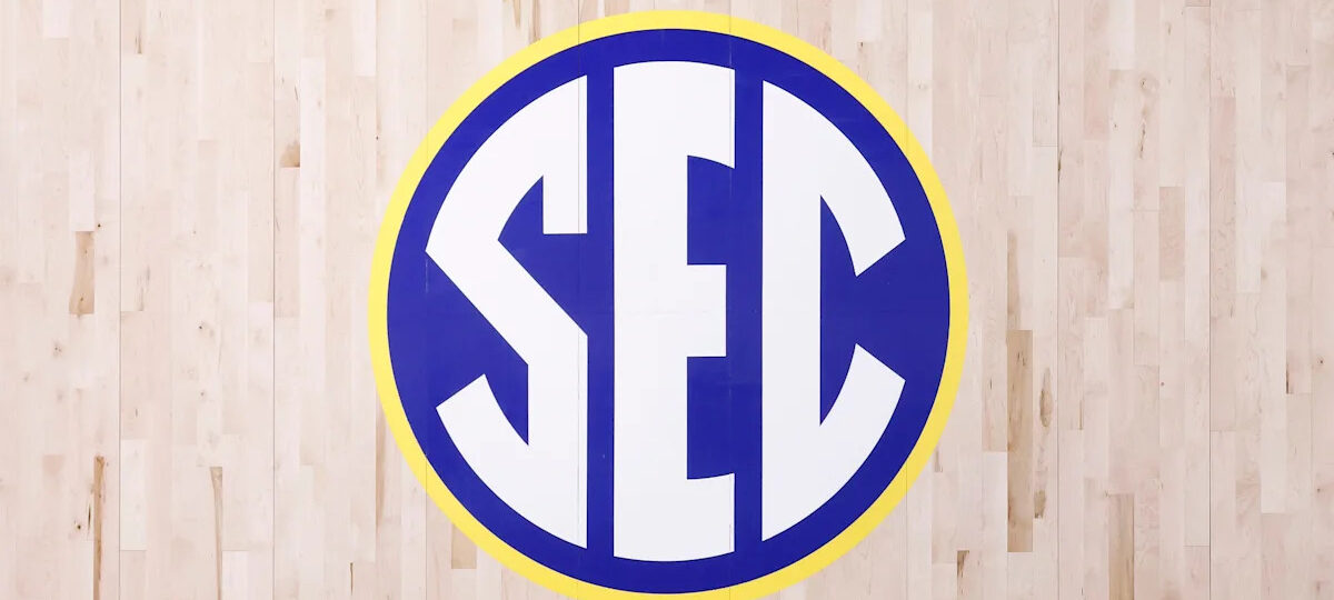 Florida earns three preseason All-SEC honors, picked to win conference