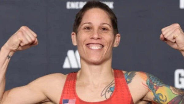 Ex-UFC fighter uses strange method to make weight for PFL world title fight