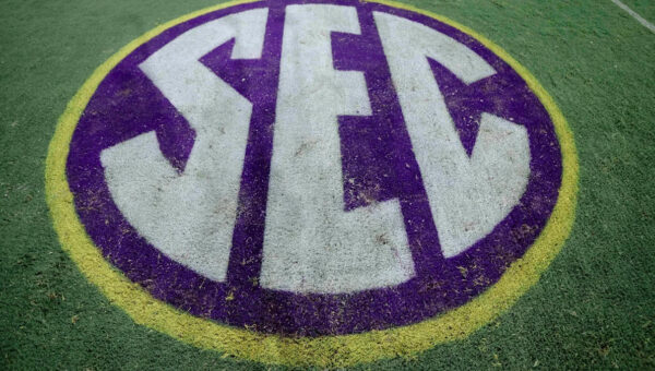 Kentucky Wildcat News: SEC tables controversial transfer rule and adopts new player contract rules