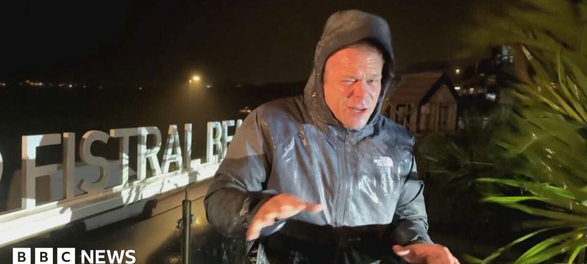 Watch: Presenter battles strong winds as storm hits Newquay