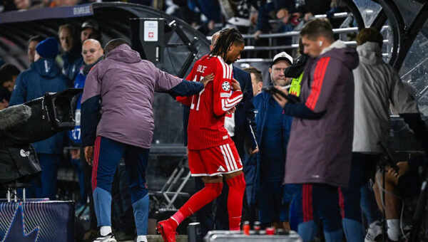 Olise loses the plot, sent off after lashing out