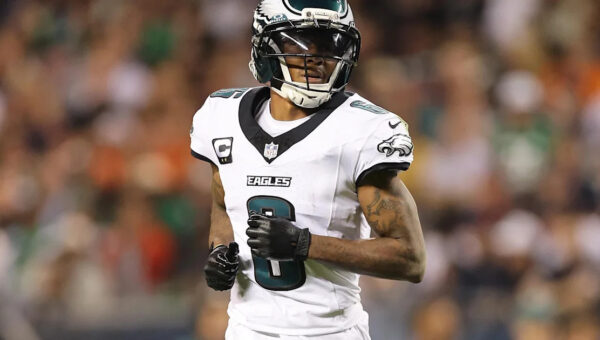 DeVonta Smith injury: Eagles wide receiver “legitimately questionable” for Rams game