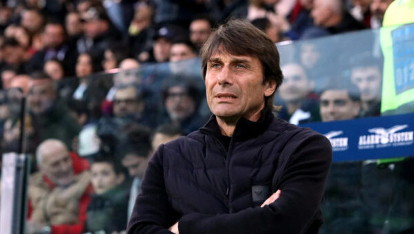 “Going to be a disaster”: Ashley Young gives his verdict on hypothetical Antonio Conte to Manchester United move