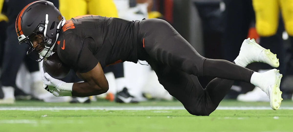 KC Concepcion knocked out of Browns game by Minkah Fitzpatrick hit