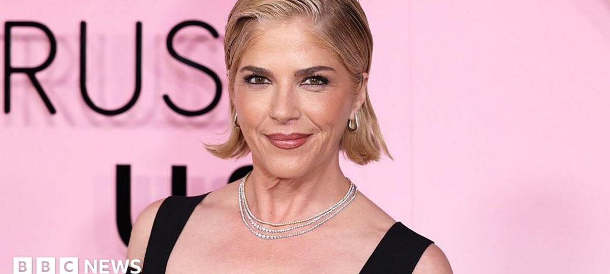 US actress Selma Blair arrested after allegedly attacking attendants on flight