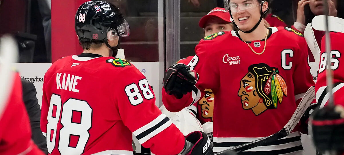 Blackhawks Patrick Kane sets NHL assist record for U.S.-born players with a helper on Bedard's goal