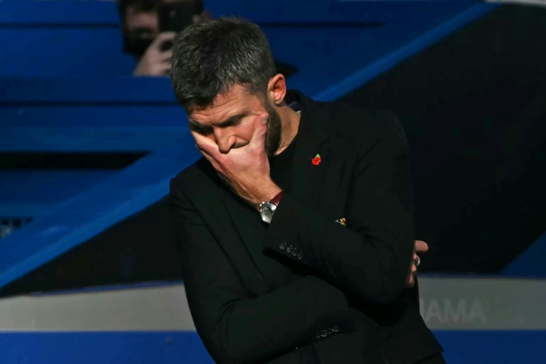 Chelsea defeat pushes Carrick closer to Man Utd exit