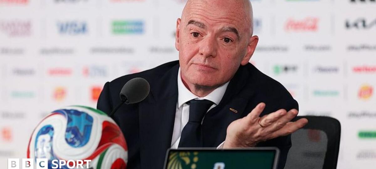 Infantino apologises to Fifa Council - but told he is still not fit to lead