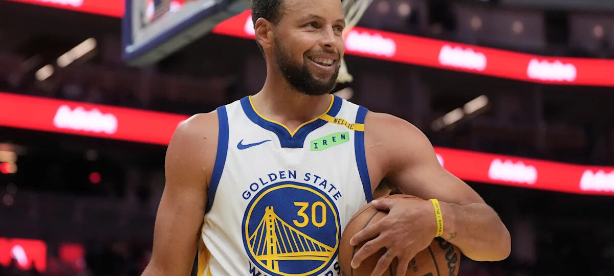 Stephen Curry 'fine' after leaving practice early after tweaking ankle ahead of season opener