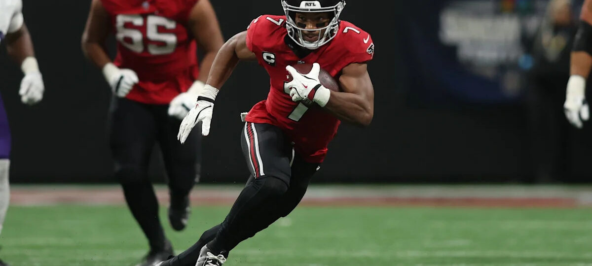 Bijan Robinson totals just 11 touches in Week 6