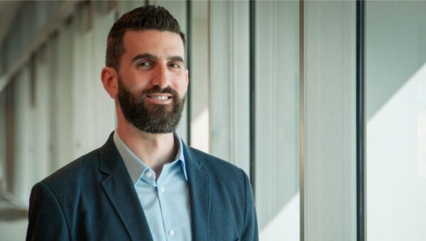 This CEO wants to challenge Tesla’s charging dominance. He’s teaching dealerships how to make the EV pitch.