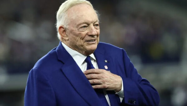 Cowboys’ Jerry Jones Speaks Out About Micah Parsons Before Week 6 Showdown