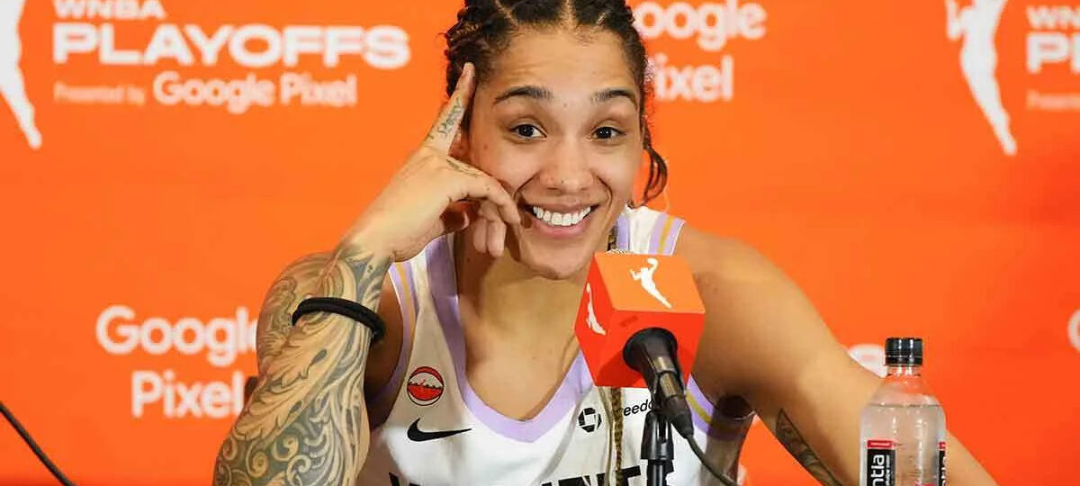 Valkyries’ Gabby Williams shows support for Warriors before WNBA Finals Game 2