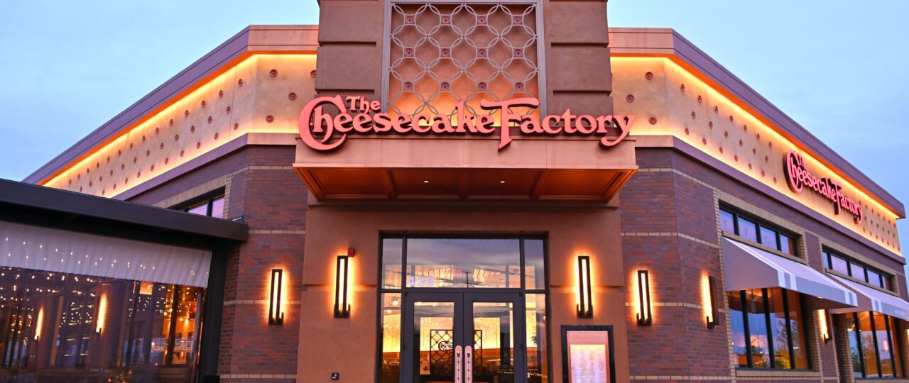 Cherry on top: Cheesecake Factory dishes out an earnings win from the center of the Obama-Trump controversy