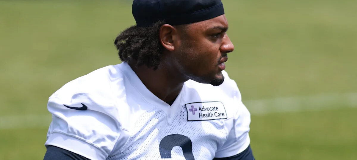LOOK: Bears' injured safety Coby Bryant walking without crutches