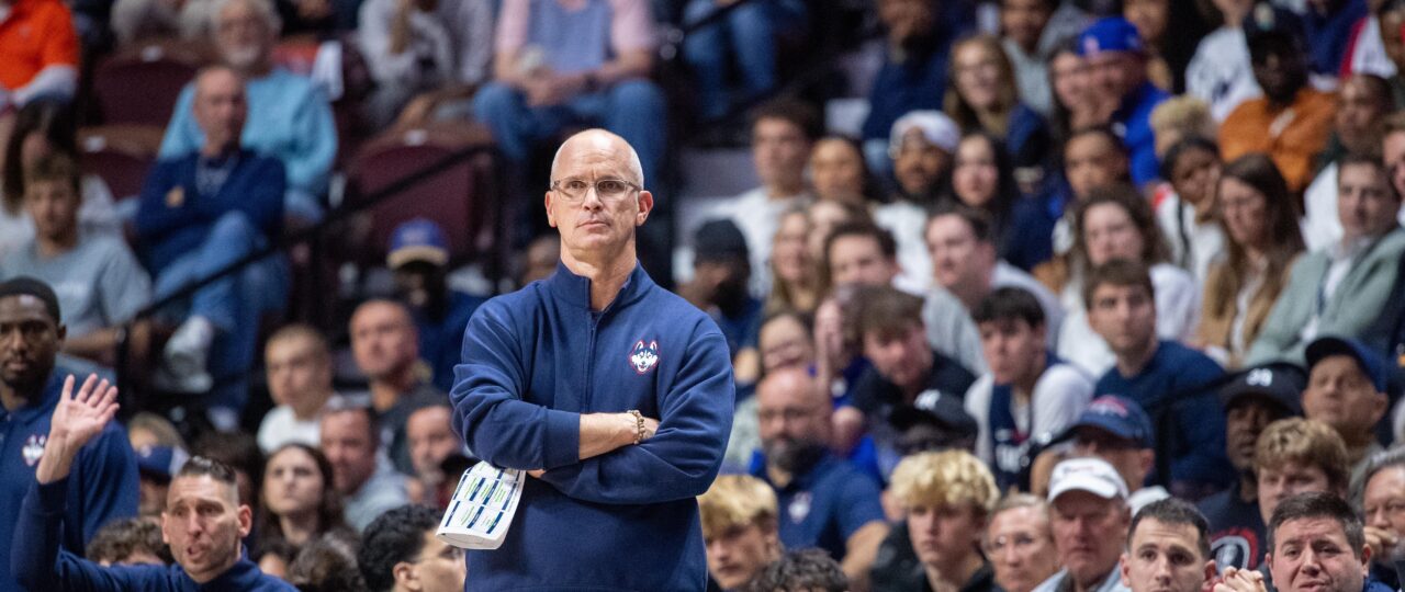 Dan Hurley signs two-year extension with UConn