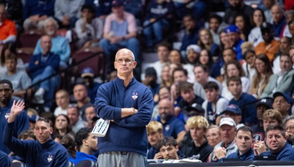 Dan Hurley signs two-year extension with UConn