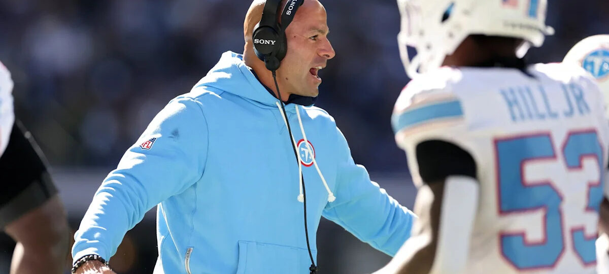 Titans take 20-13 lead with blocked punt returned for touchdown in fourth quarter