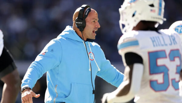 Titans take 20-13 lead with blocked punt returned for touchdown in fourth quarter