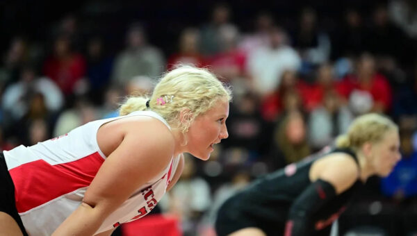 Volleyball Out-Kills Minnesota, but Gets Stuffed 11 Times in a Four-Set Loss