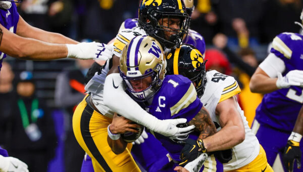 Demond Williams injury update: Latest on Washington QB exit vs Iowa