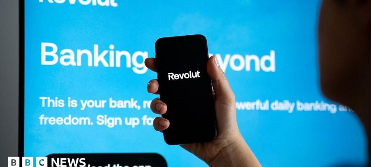 Revolut outage hits 'multiple services' as thousands of users report app issues