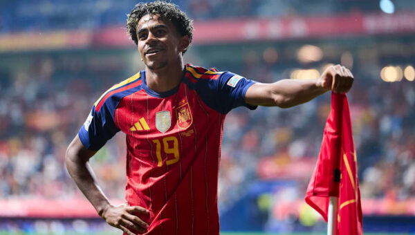 ‘He never ceases to amaze us’ – Spain boss hails Lamine Yamal after stunner against Czechia