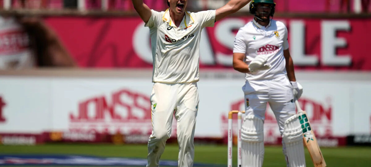 Australia takes control of 1st test vs South Africa, reducing home side to 115-4 at lunch of 3rd day