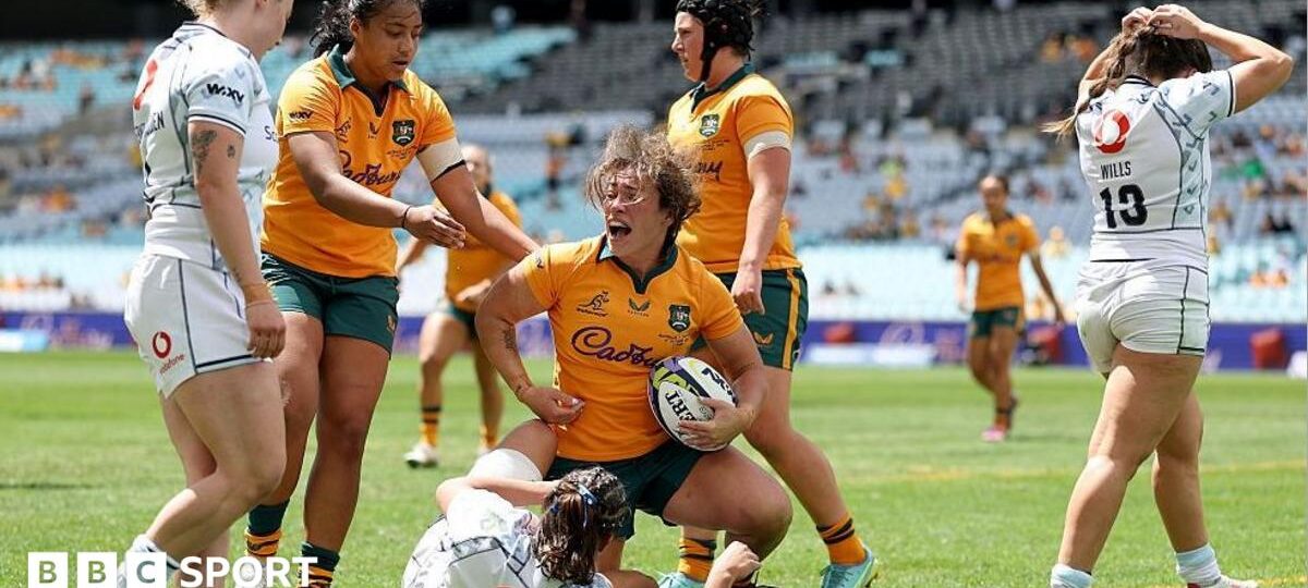 Eight-try Australia send Scotland to eighth straight defeat