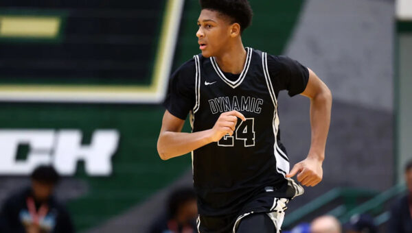 Longhorns basketball blue chip recruit reclassifies to 2026 class