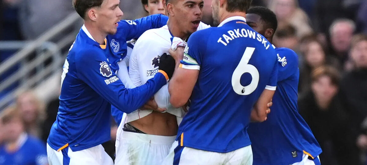 Neto double earns Chelsea a win at Everton in Premier League amid head-injury concern for Martinez