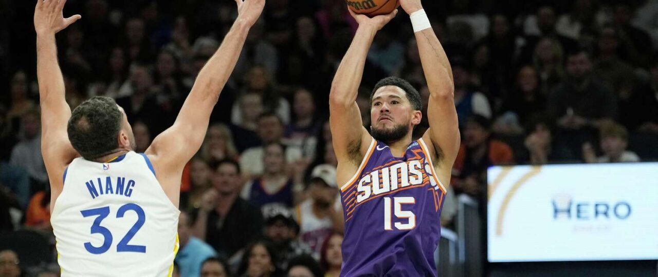 Undermanned Warriors put up fight but can't get past Devin Booker, Suns in Phoenix