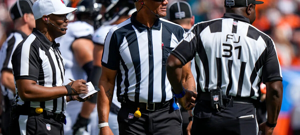CBS announcer says official missed Bengals-Jaguars final-drive penalty
