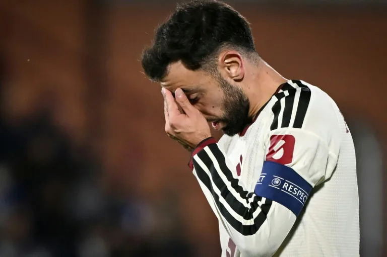 Fernandes laments 'mood of defeat' as Man Utd crumble in Como