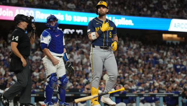 Jake Bauers' brilliant at-bat gives Brewers lead in NLCS Game 3 over Dodgers