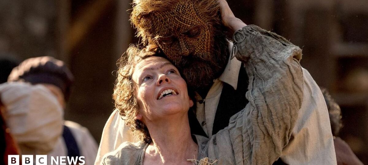 Olivia Colman on viral Wicker memes: 'This has never happened to me before'