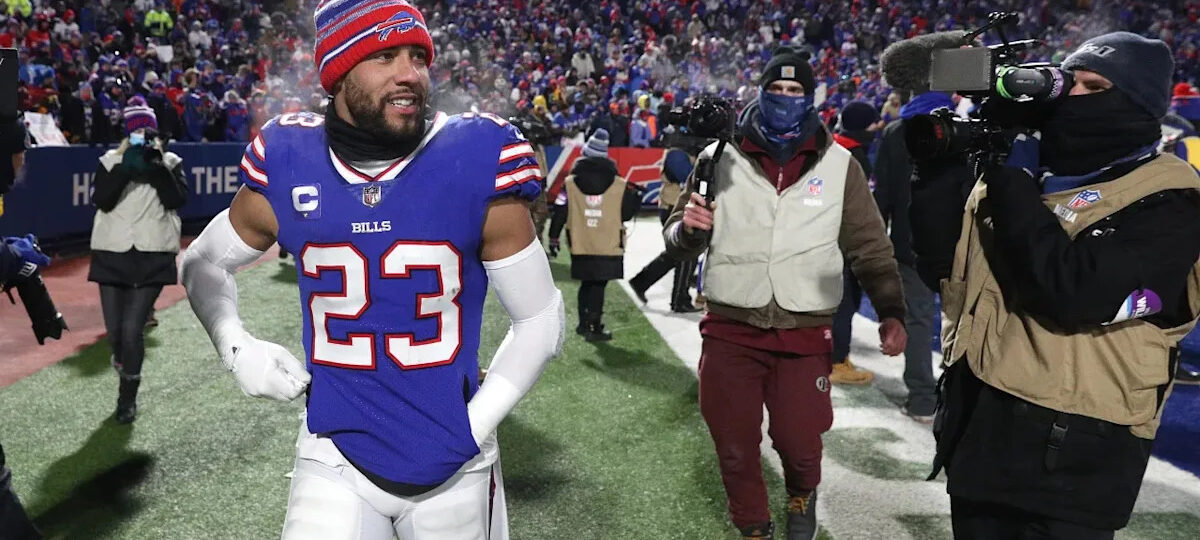 Former Bills Pro-Bowler Blasts Patriots Fans as 'Terrible,' 'Entitled'