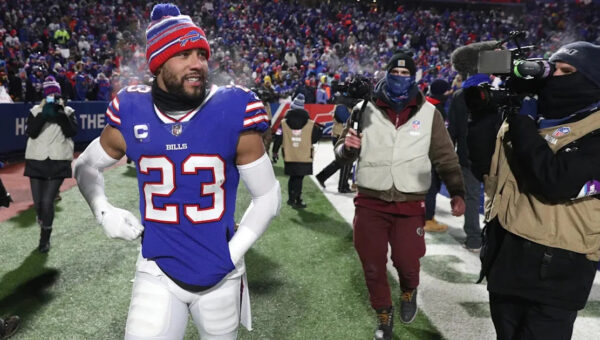 Former Bills Pro-Bowler Blasts Patriots Fans as ‘Terrible,’ ‘Entitled’