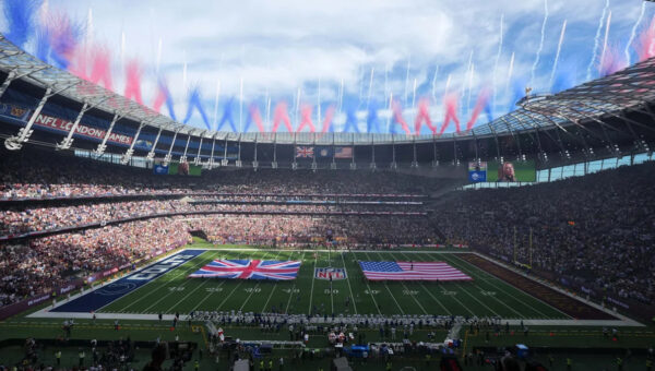 Eagles explain decision to delay London trip until Friday